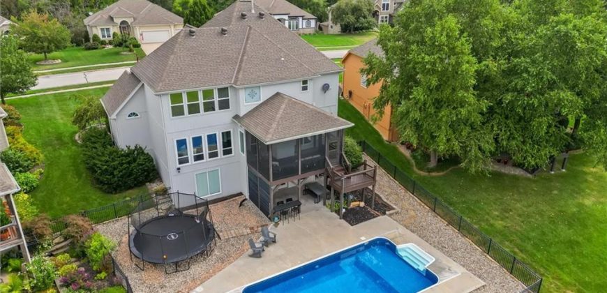 Homes for Sale in Smithville, MO 64089 | 607  Indian Trail Court