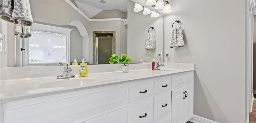 Homes for Sale in Smithville, MO 64089 | 607  Indian Trail Court