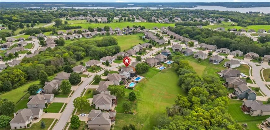 Homes for Sale in Smithville, MO 64089 | 607  Indian Trail Court