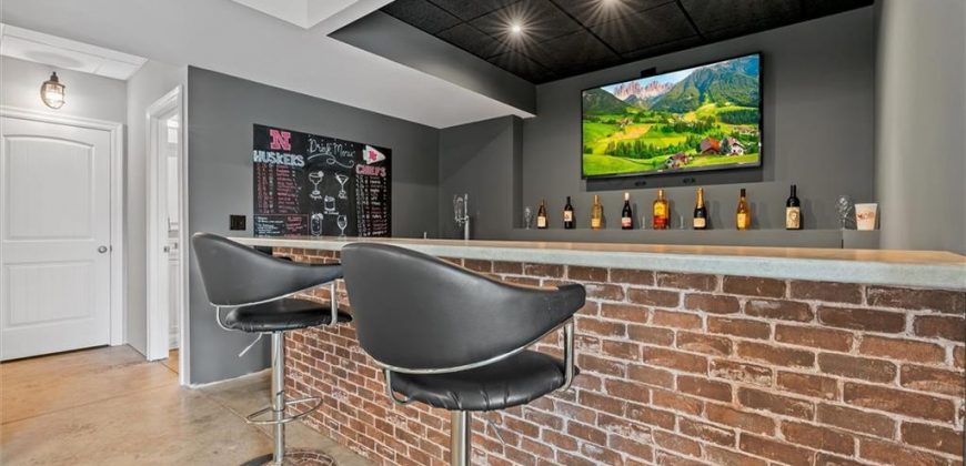 Homes for Sale in Smithville, MO 64089 | 607  Indian Trail Court