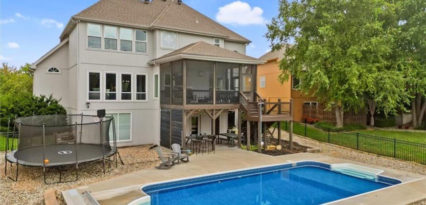 Homes for Sale in Smithville, MO 64089 | 607  Indian Trail Court