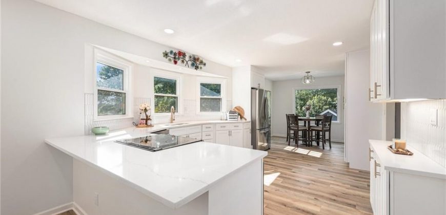 Homes for Sale in Parkville, MO 64152 | 12020 N Windbrook Court