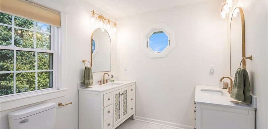 Homes for Sale in Parkville, MO 64152 | 12020 N Windbrook Court