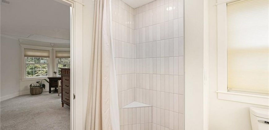 Homes for Sale in Parkville, MO 64152 | 12020 N Windbrook Court