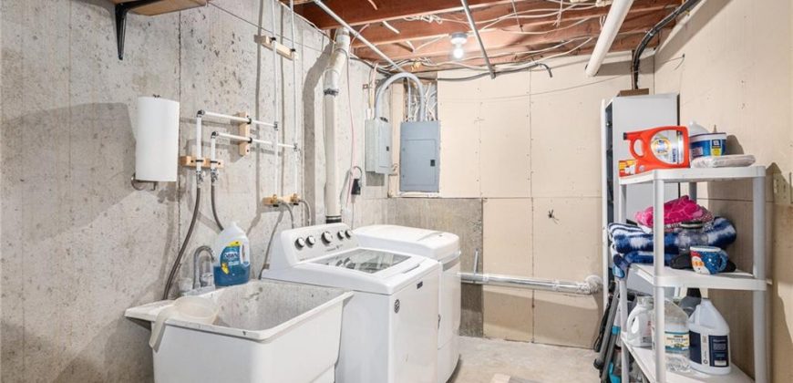 Homes for Sale in Parkville, MO 64152 | 12020 N Windbrook Court