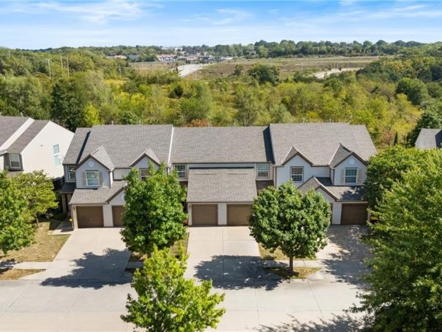 Homes for Sale in Kansas City, MO 64118 | 5507 N Fairmount Avenue