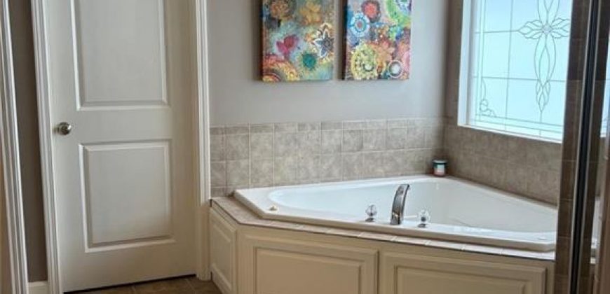 Homes for Sale in Kansas City, MO 64157 | 8830 N Glenwood Avenue