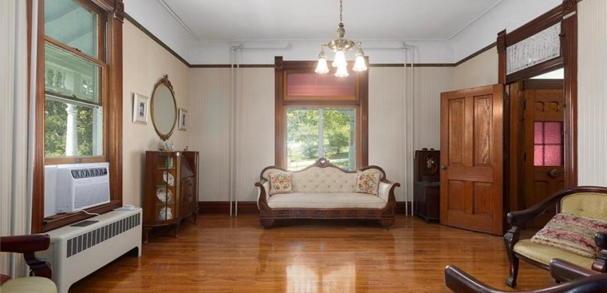 Homes for Sale in Liberty, MO 64068 | 471 E Kansas Street