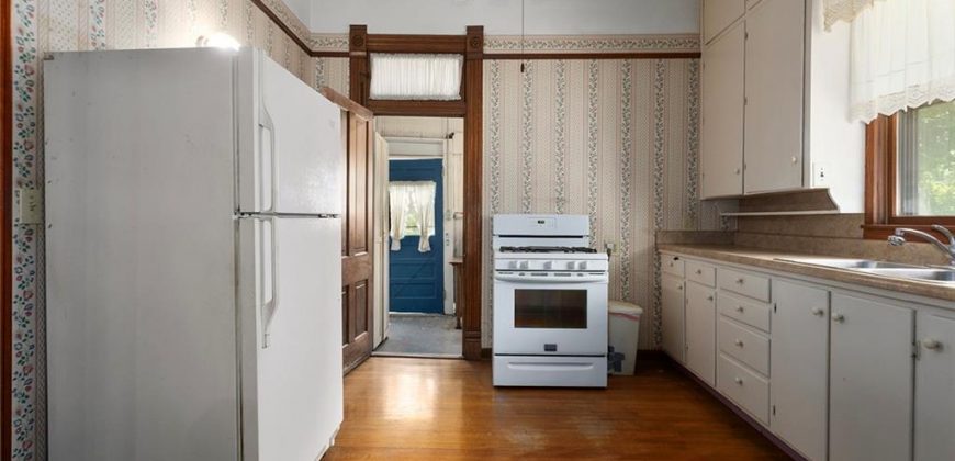 Homes for Sale in Liberty, MO 64068 | 471 E Kansas Street