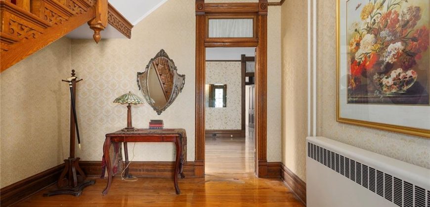 Homes for Sale in Liberty, MO 64068 | 471 E Kansas Street