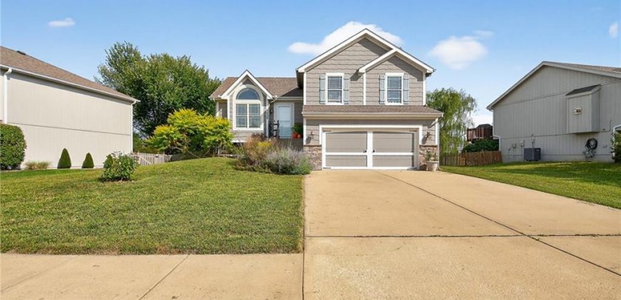 Homes for Sale in Kansas City, MO 64156 | 7020 NE 113th Terrace