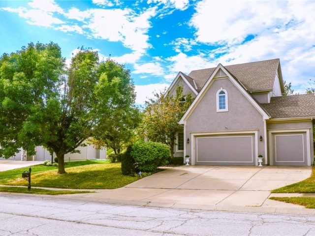 Homes for Sale in Kansas City, MO 64154 | 10308 N Lucerne Avenue