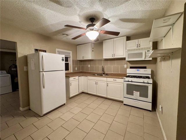 Homes for Sale in Kansas City, MO 64117 | 4313 NE 46th Street