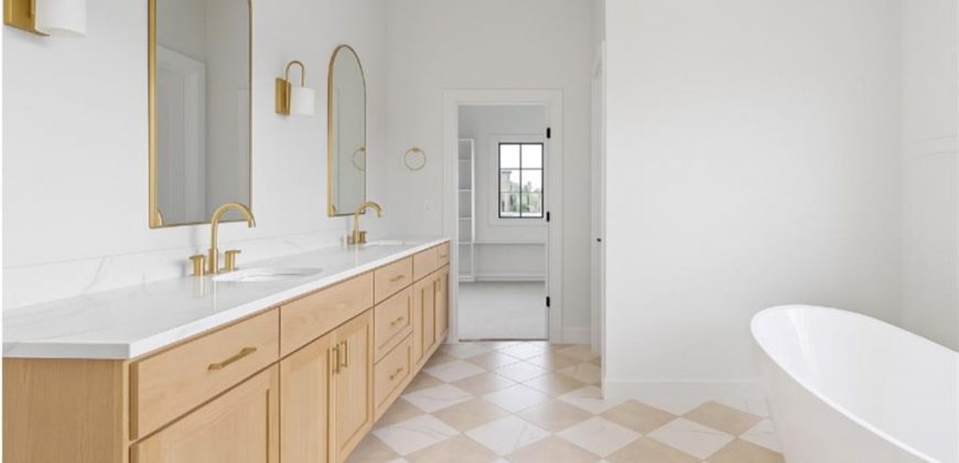 Homes for Sale in Parkville, MO 64152 | 13508  Terrace Park Drive