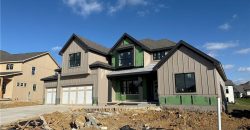 Homes for Sale in Parkville, MO 64152 | 13508  Terrace Park Drive