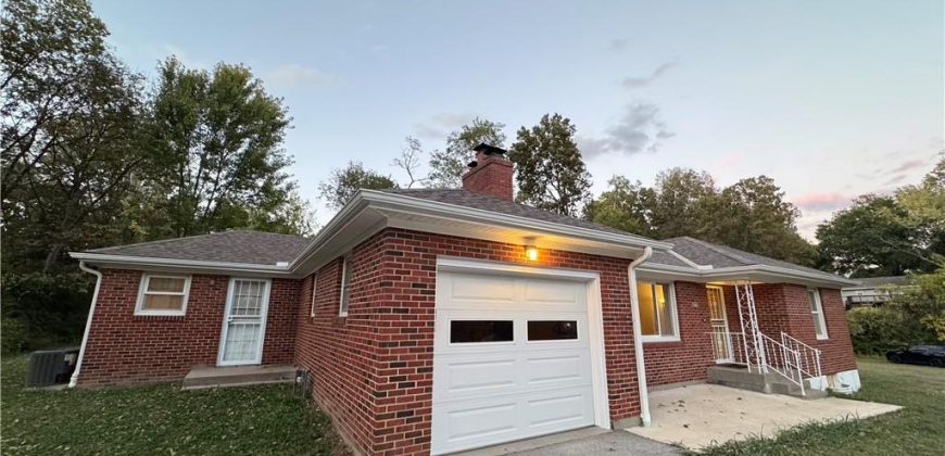 Homes for Sale in Liberty, MO 64068 | 506 W Mississippi Street