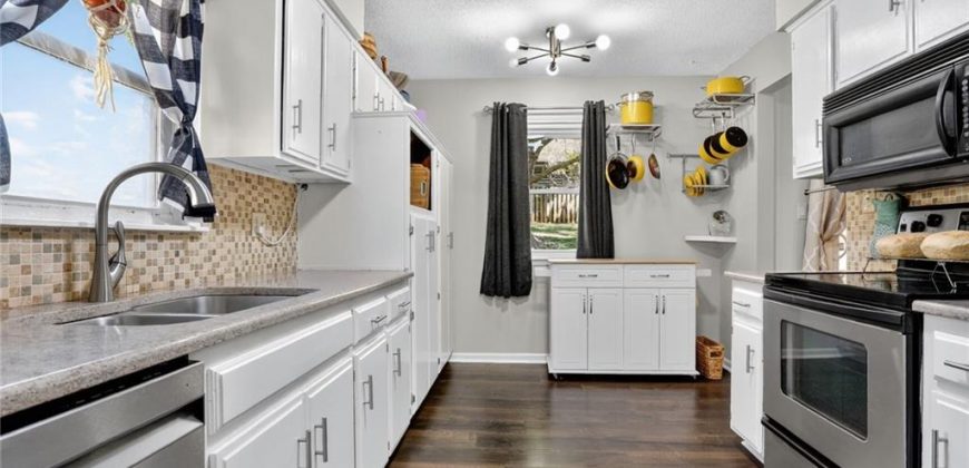 Homes for Sale in Kansas City, MO 64152 | 6811 NW Pleasant View Drive