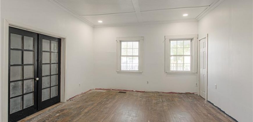 Homes for Sale in Missouri City, MO 64072 | 611  Main Street