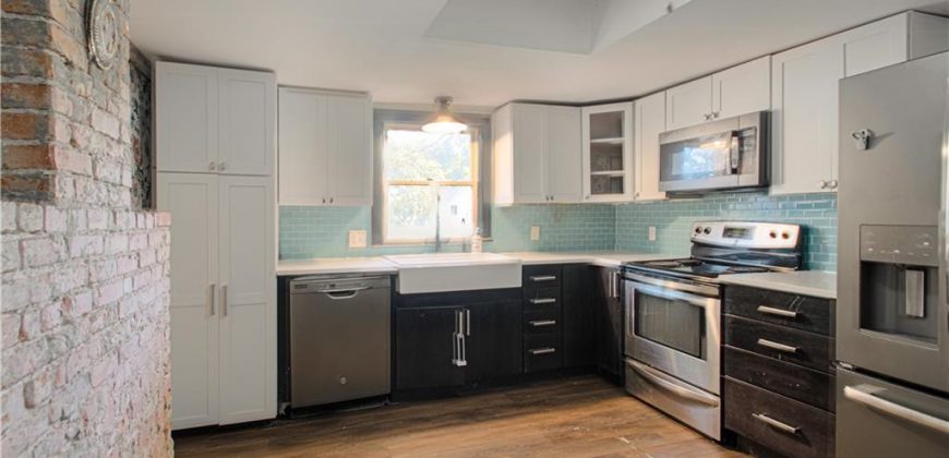 Homes for Sale in Missouri City, MO 64072 | 611  Main Street