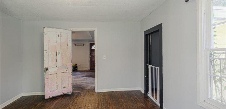 Homes for Sale in Missouri City, MO 64072 | 611  Main Street