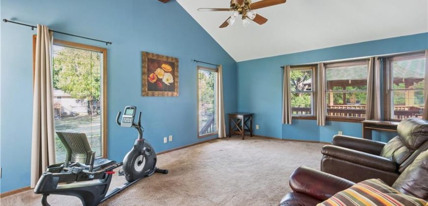 Homes for Sale in Gladstone, MO 64118 | 1314 NE 58th Street