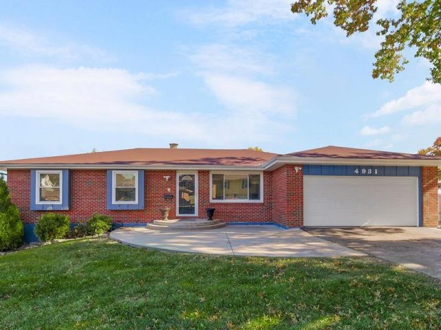 Homes for Sale in Kansas City, MO 64118 | 4931 N Flora Avenue