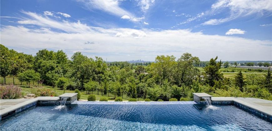 Homes for Sale in Riverside, MO 64150 | 4150  Palisades Point