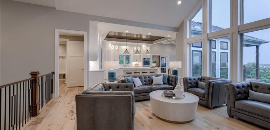 Homes for Sale in Riverside, MO 64150 | 4150  Palisades Point