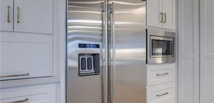 Homes for Sale in Riverside, MO 64150 | 4150  Palisades Point