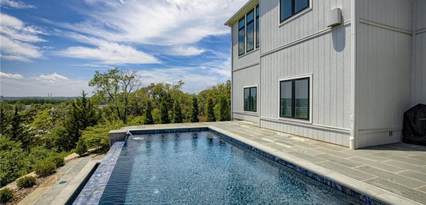 Homes for Sale in Riverside, MO 64150 | 4150  Palisades Point