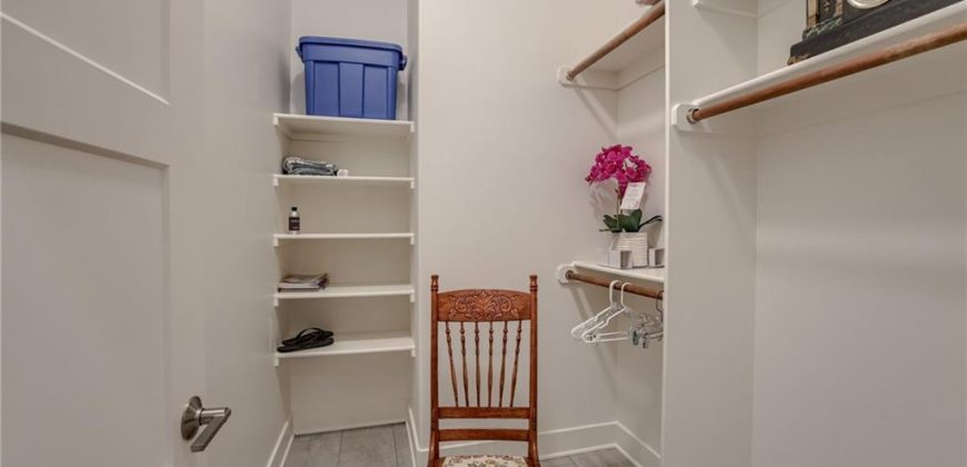 Homes for Sale in Riverside, MO 64150 | 4150  Palisades Point