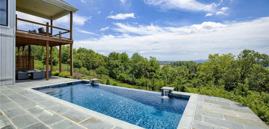 Homes for Sale in Riverside, MO 64150 | 4150  Palisades Point