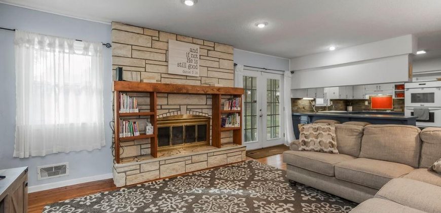 Homes for Sale in Gladstone, MO 64118 | 1303 NE 77th Street