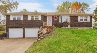 Homes for Sale in Gladstone, MO 64118 | 1303 NE 77th Street