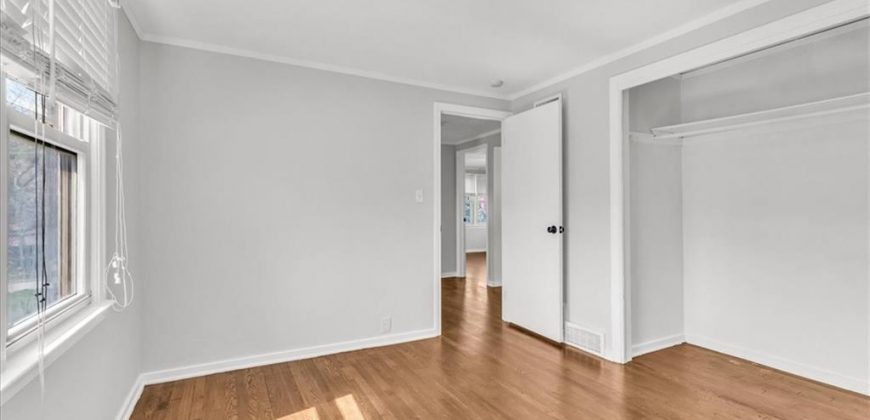 Homes for Sale in Claycomo, MO 64119 | 205 E Longfellow Street