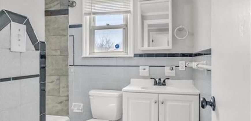 Homes for Sale in Claycomo, MO 64119 | 205 E Longfellow Street