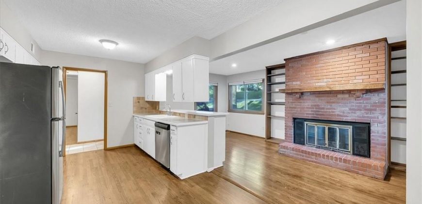 Homes for Sale in Kansas City, MO 64151 | 8012 NW Cadwallader Road