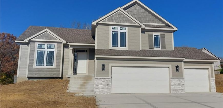 Homes for Sale in Parkville, MO 64152 | 8580 NW 75th Terrace