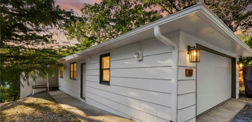 Homes for Sale in Lake Waukomis, MO 64151 | 387 NW North Shore Drive