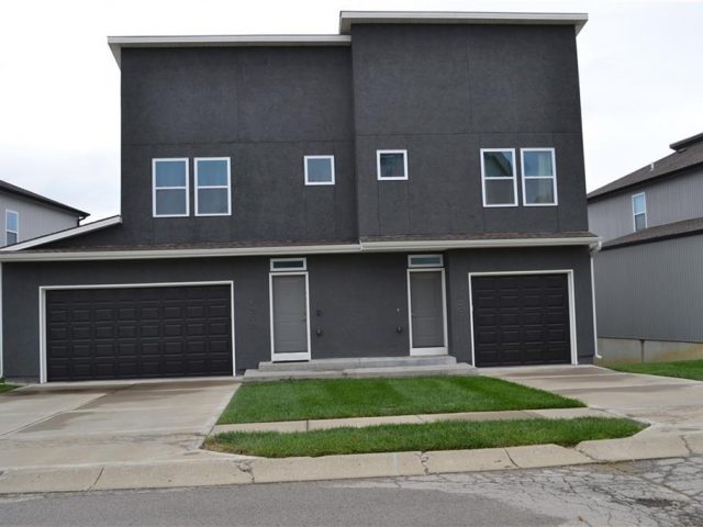 Homes for Sale in Kansas City, MO 64118 | 1207 NW 77th Street