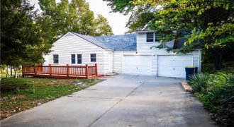 Homes for Sale in Liberty, MO 64068 | 400 N Morse Avenue