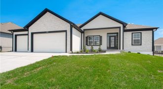 Homes for Sale in Kearney, MO 64060 | 2211  Prairie Creek Drive