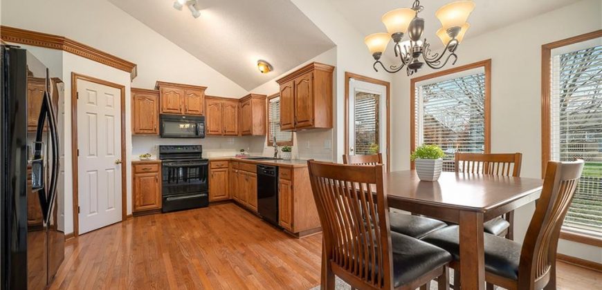 Homes for Sale in Kansas City, MO 64155 | 11264 N SUMMIT Street