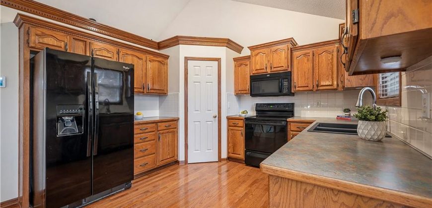 Homes for Sale in Kansas City, MO 64155 | 11264 N SUMMIT Street