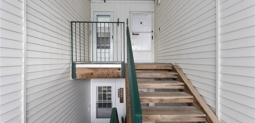 Homes for Sale in Kansas City, MO 64118 | 2407 NE 68th Street