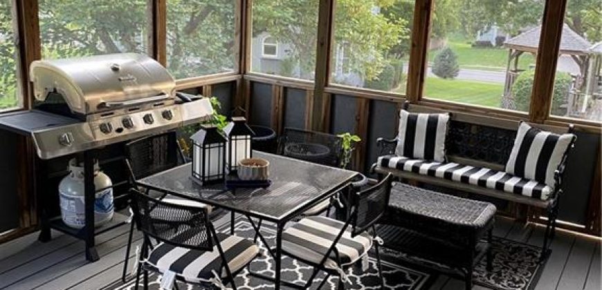 Homes for Sale in Gladstone, MO 64119 | 3105 NE 70 Street