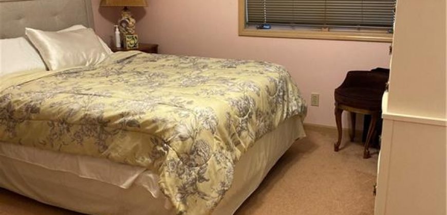 Homes for Sale in Gladstone, MO 64119 | 3105 NE 70 Street