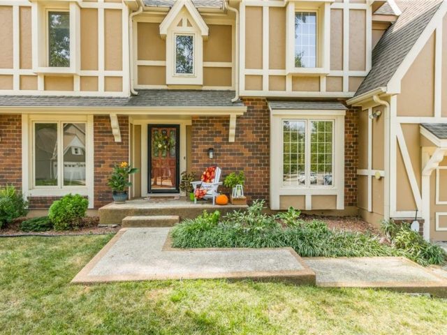 Homes for Sale in Kansas City, MO 64151 | 7640 N Lucerne Court