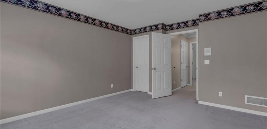 Homes for Sale in Gladstone, MO 64119 | 7605 N Chestnut Avenue