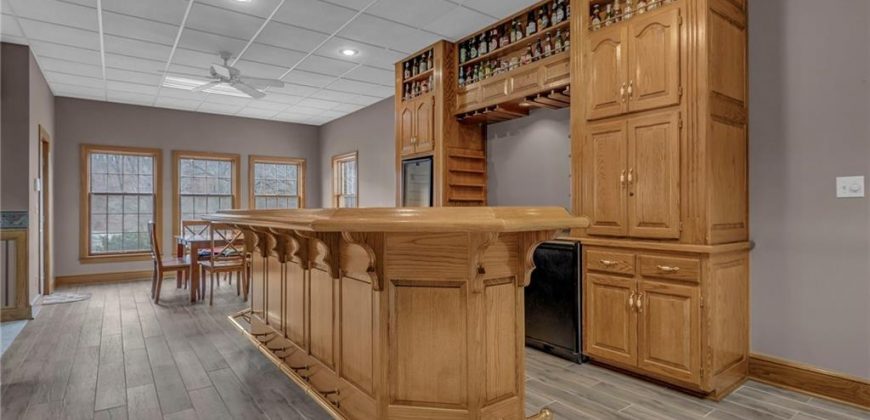 Homes for Sale in Gladstone, MO 64119 | 7605 N Chestnut Avenue